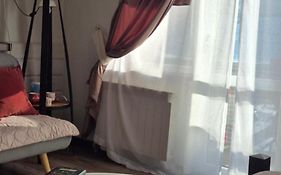 Захарова Оселя БАСЕЙН на території є Чан - Джакузі